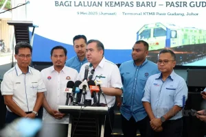 Anthony Loke, addressing the illegal operations of InDrive and Maxim