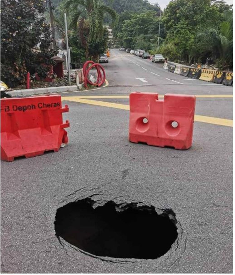 Massive Sinkhole Forces Road Closures in Cheras