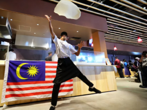 Flying Roti Canai at Malaysia Pavilion Expo in Osaka, Japan. Image credits: Bernma