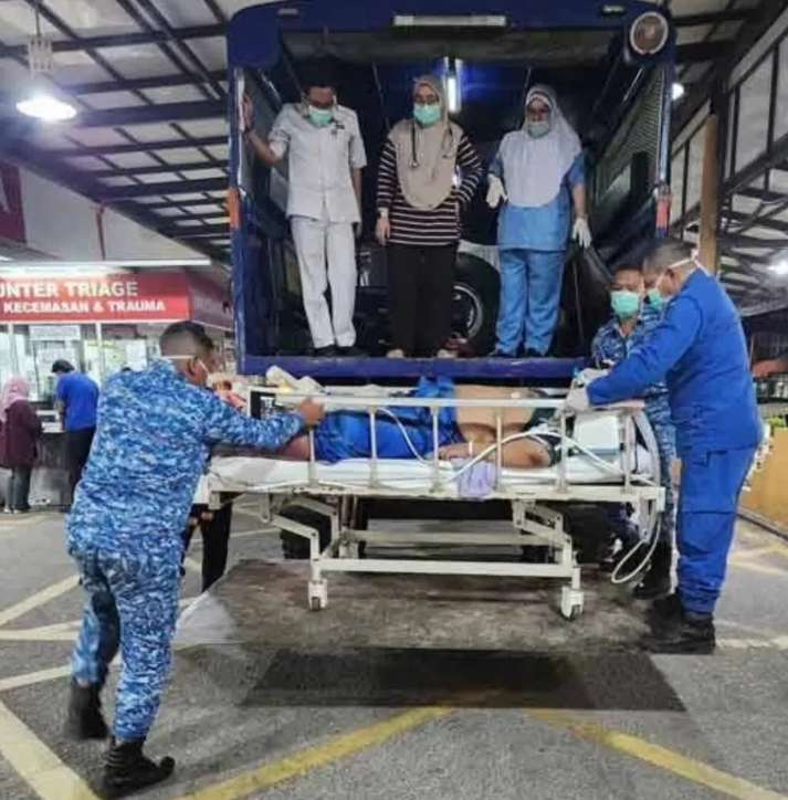 160kg man having to be transported to the hospital by a lorry as the ambulance couldn't fit him.