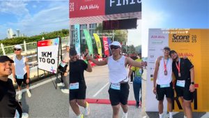 M'sian man & blind friend completes 21KM marathon together