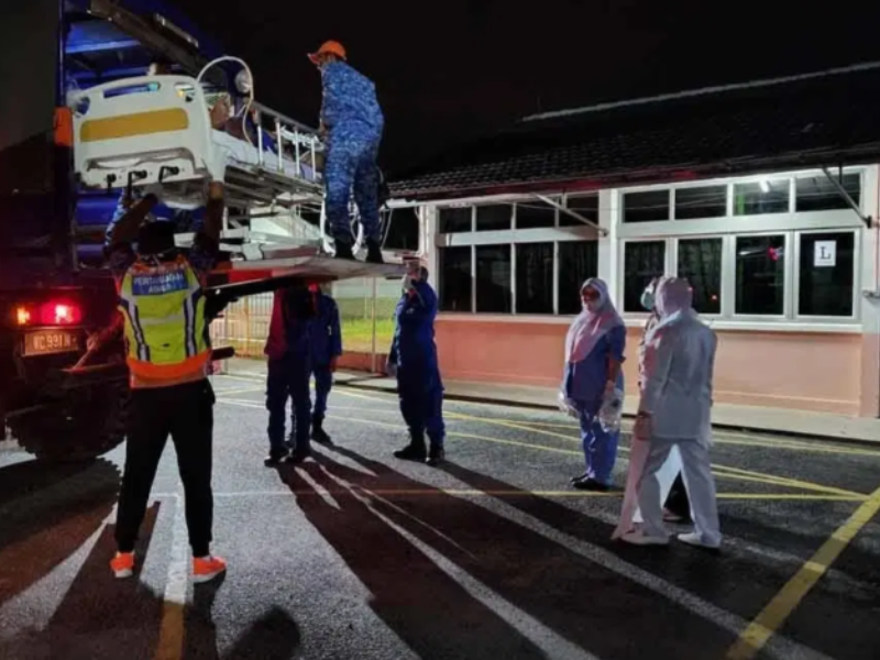 160kg man from Kelantan transported to hospital with lorry as ambulance couldn’t fit him