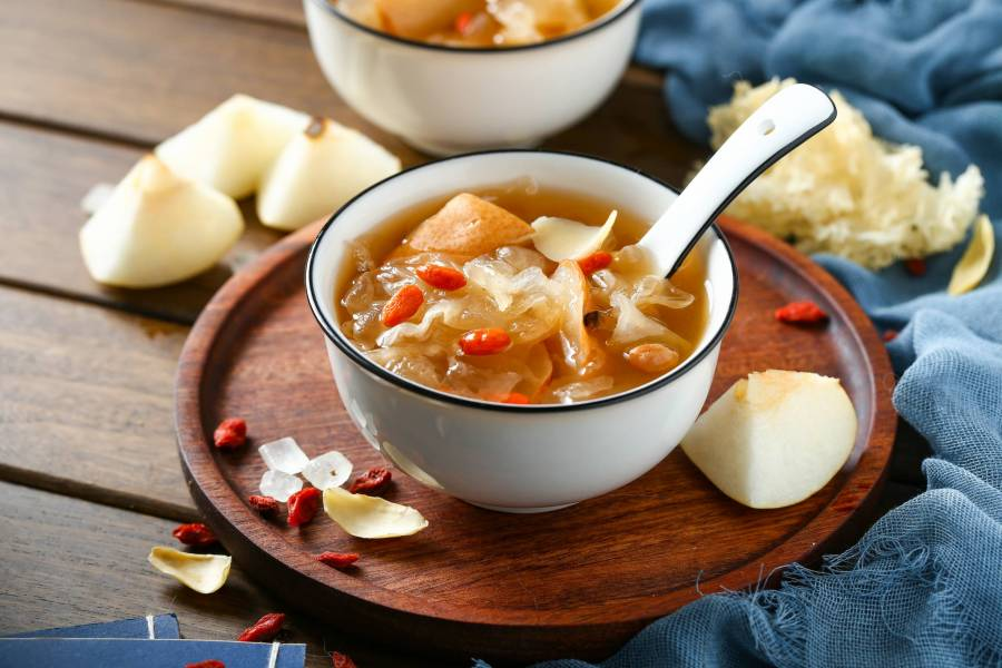 white food to nourish lungs