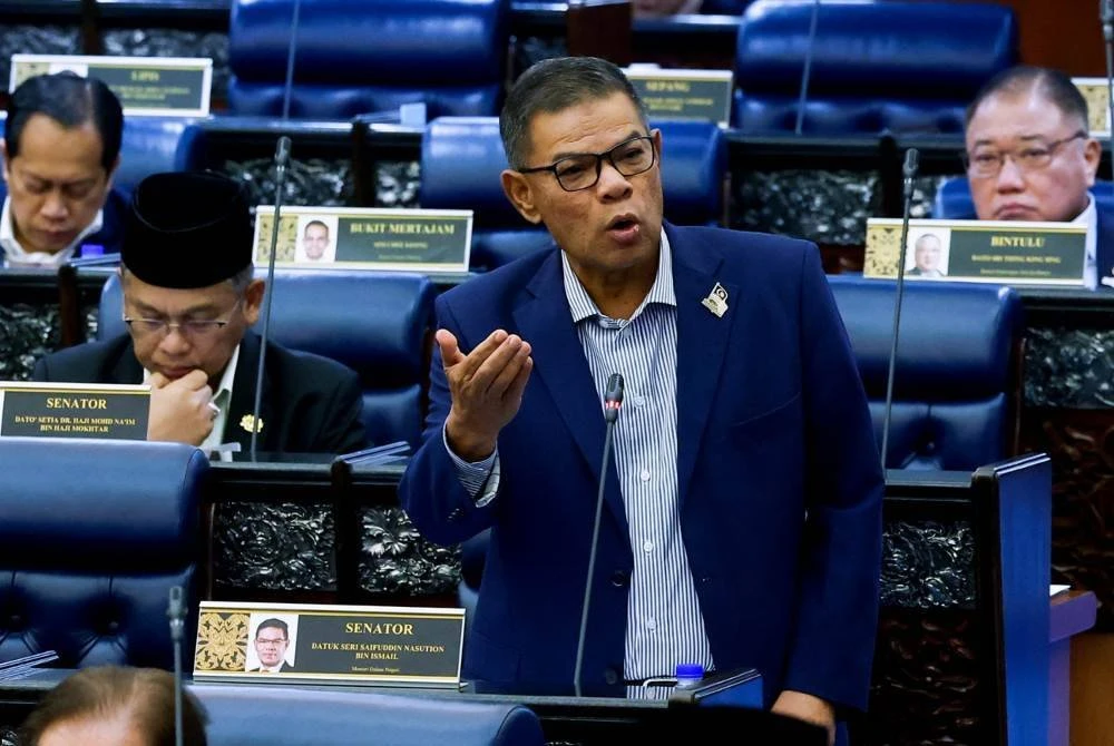 Home Minister Datuk Seri Saifuddin Nasution Ismail, during the oral question-and-answer session at the Second Meeting of the Fourth Session of the 15th Parliament in the Dewan Rakyat at the Parliament building