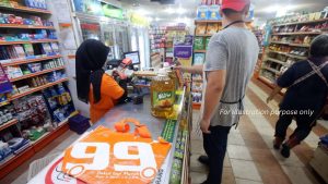 99 Speed Mart disabled cashier faces anger from impatient customer