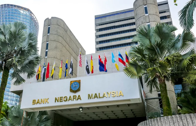 BNM urges banks to be more upfront about the effective interest rates charged on personal financing products. 