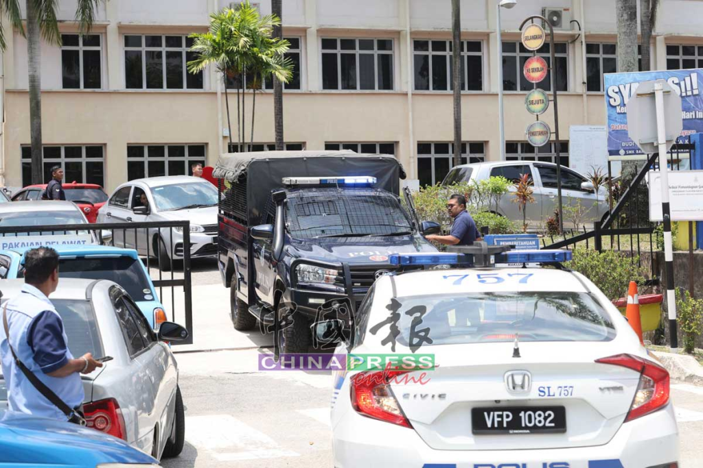 The police are conducting investigation in the school