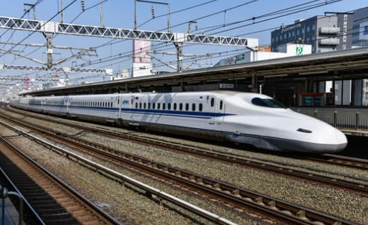 Pictures are for illustration purposes only