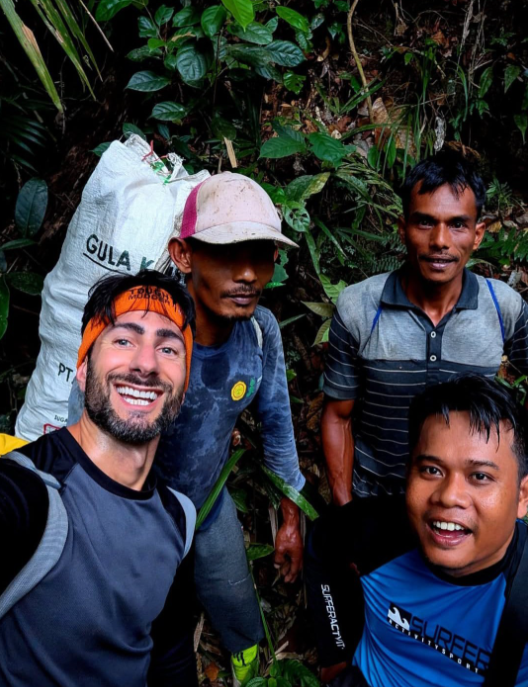 Oxford Uni's scientist with three Indonesian researchers during the search