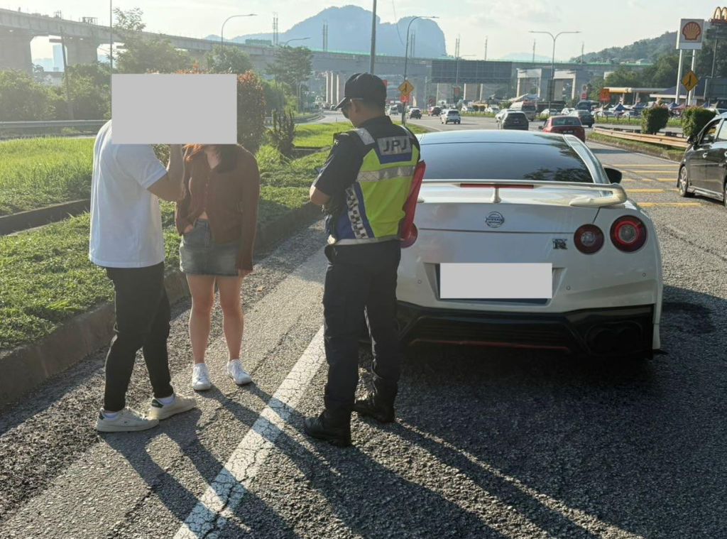 JPJ emphasized that all vehicles must have valid road tax and insurance