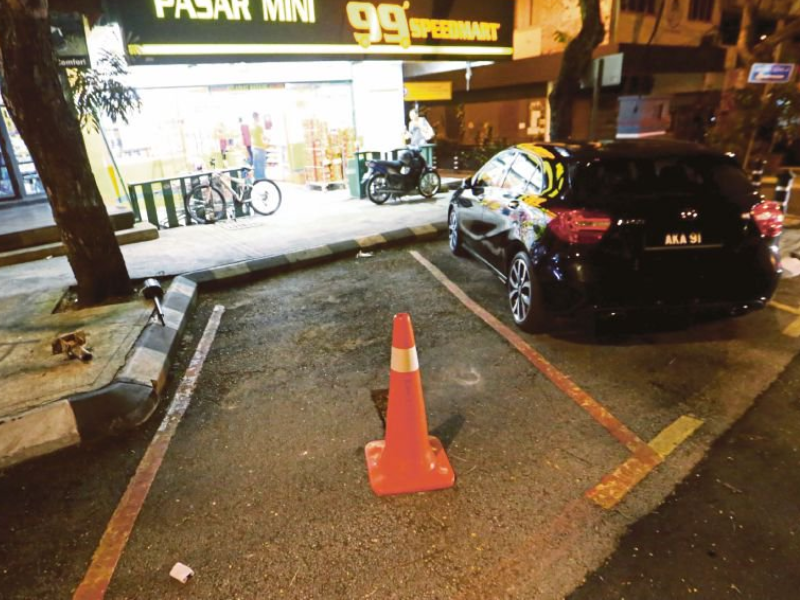 No “chop culture”: Red bays are public after 6:30PM, local council reminds