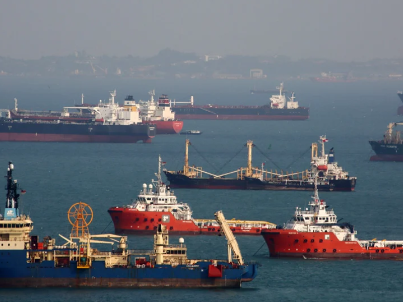 Indonesia suggests charging ships in the Malacca Strait, sparking regional debate