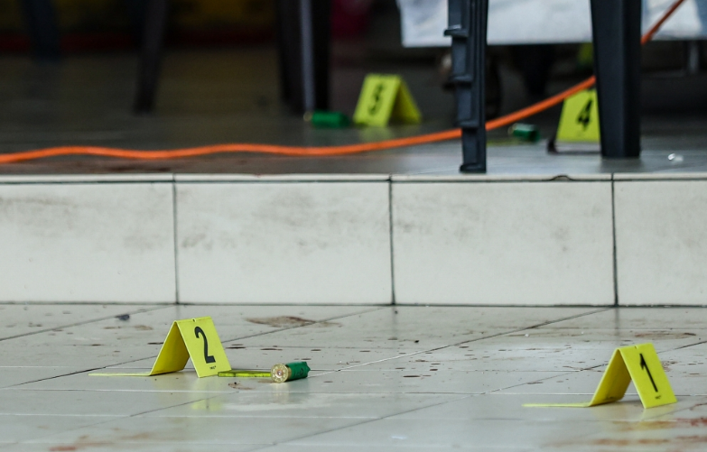 3 shot in Kota Tinggi over alleged financial dispute; 71yo suspect later seen calmly drinking coffee before arrest