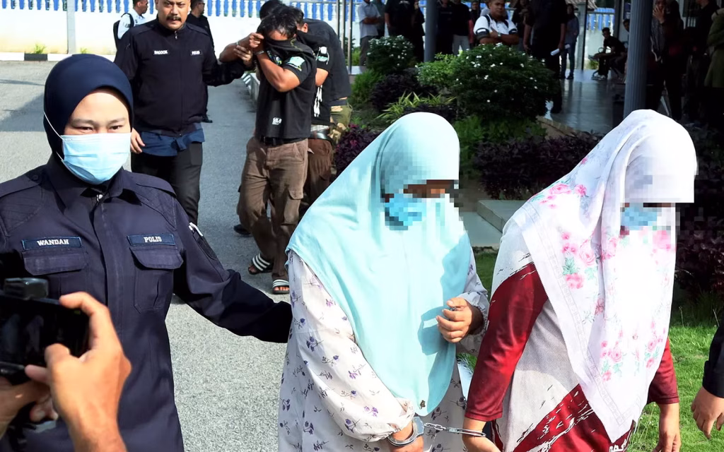 Fake MCs sold for up to RM200 each, 5 arrested