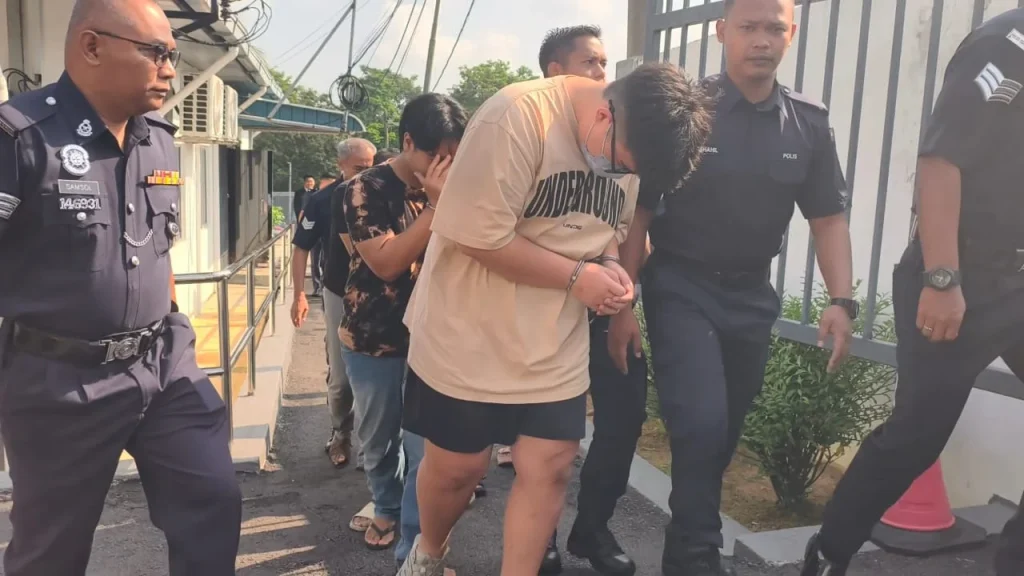 19yo Mercedes driver investigated for murder, remanded for 5 days