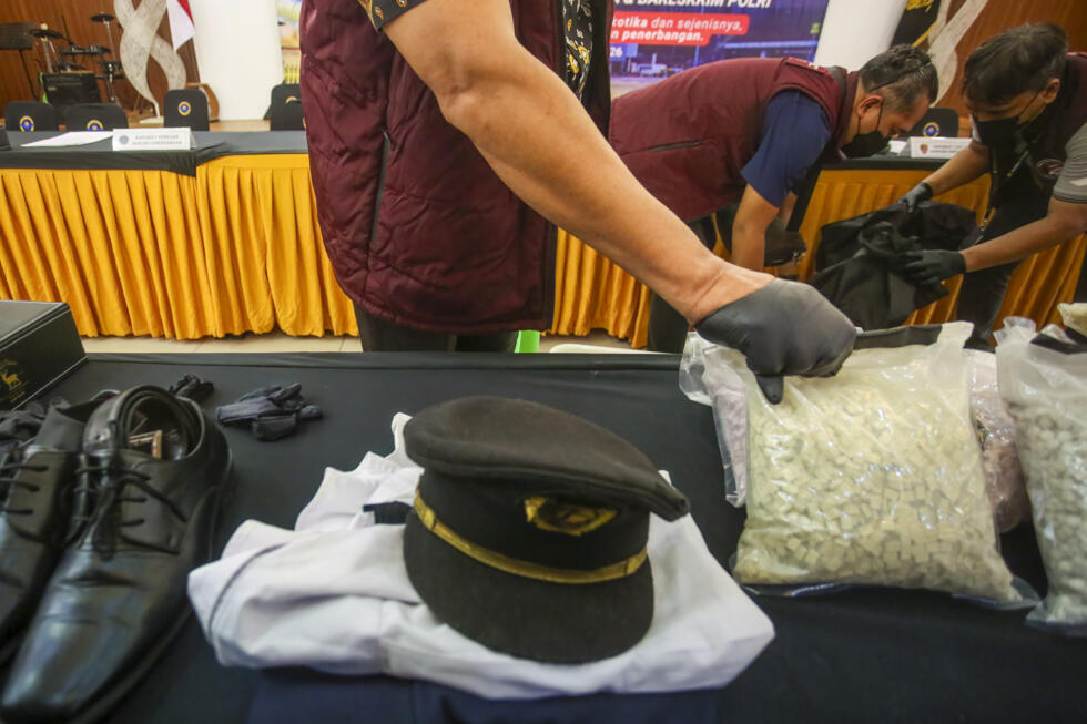 Drugged M’sian pilot allegedly flew passenger plane to Indonesia while smuggling 70,000 ecstasy pills