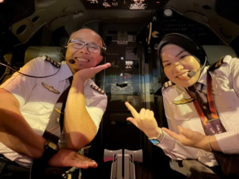 M'sian father and daughter make their first flight together in the same cockpit