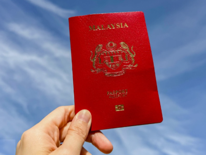 M’sian passport rejected by airline due to having 10+ years validity