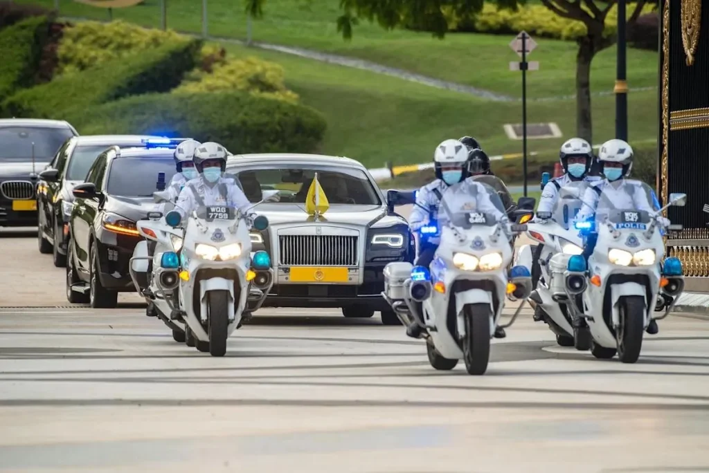 VIP convoys shouldn't pressure drivers into risky moves, says road safety expert