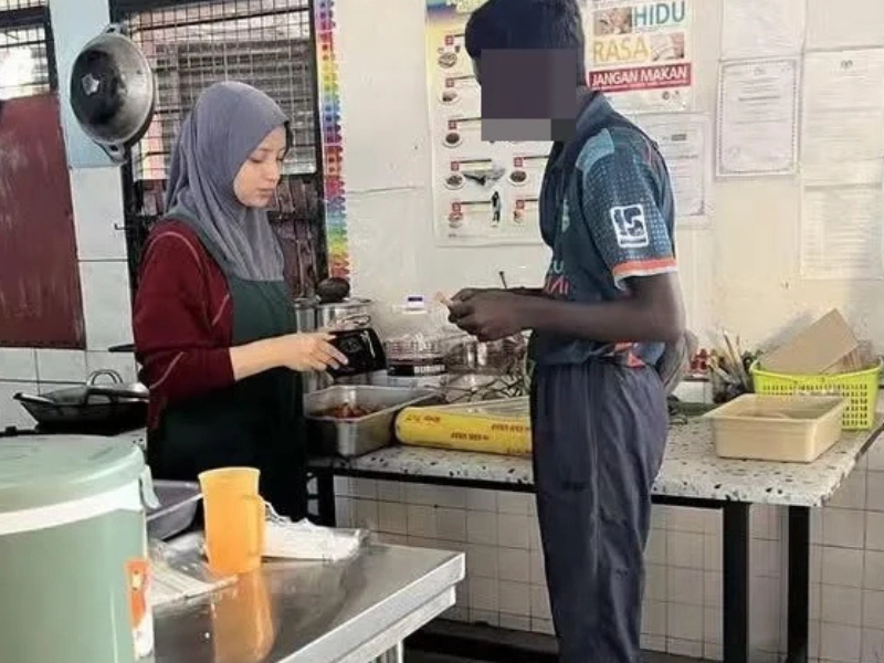 Kind canteen operator offers free meals every day to M'sian student who couldn’t afford food